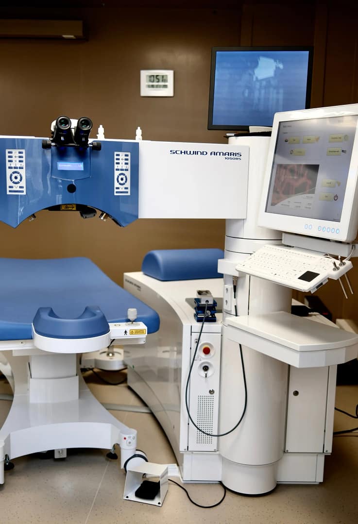 Laser Excimer Amaris 1050RS pour remodeler la cornée